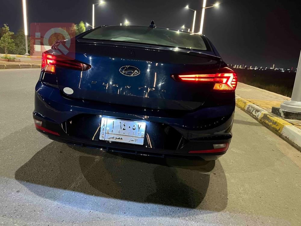 هیوندای ئەلەنترا